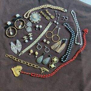 Jewelry Lot, ~Gorgeous 23 items~ Silver & Gold Tone, Modern & Vintage READ
